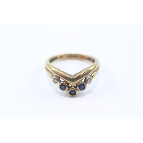 227 - 9ct gold sapphire and diamond ring (2.7g) Size M 1/2