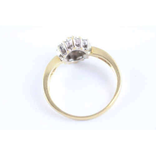 29 - 18ct gold diamond cluster ring (4.3g) Size R