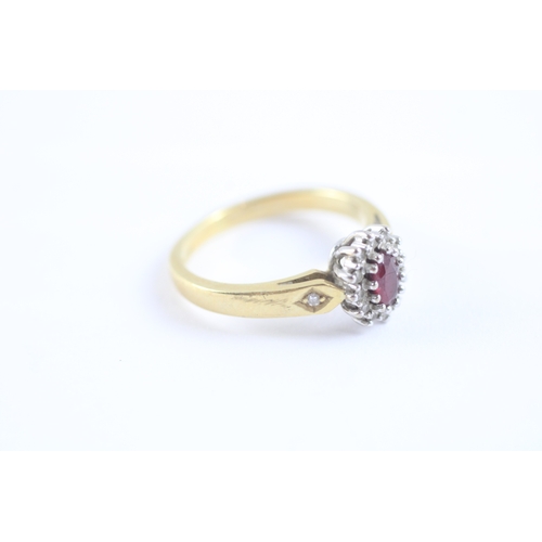 30 - 18ct gold ruby and diamond cluster ring (3.7g) Size K