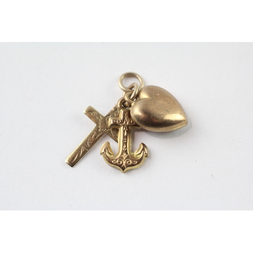54 - 9ct gold hope faith and charity charm (1.1g)