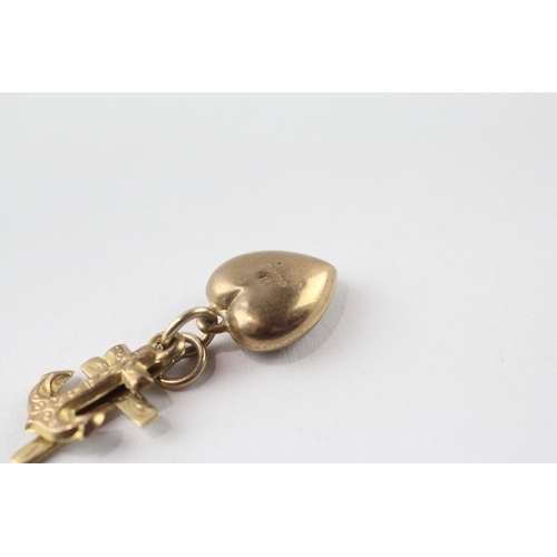 54 - 9ct gold hope faith and charity charm (1.1g)