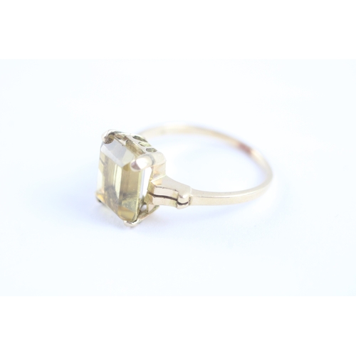 38 - 9ct gold vintage citrine dress ring (2.8g) Size M 1/2