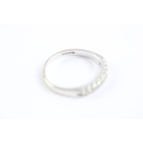 53 - 9ct white gold diamond ring (1.8g) Size K