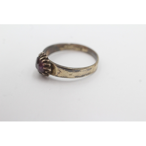 17 - 9ct gold ruby ring as found (1.5g) Size N