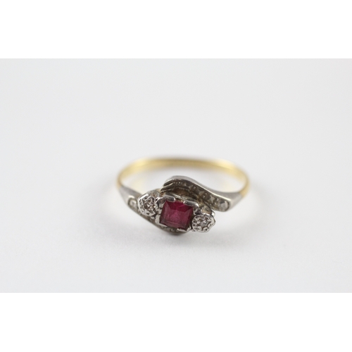 52 - 18ct gold synthetic ruby diamond bypass ring (2g) Size M