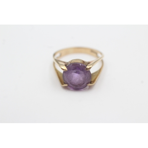 123 - 9ct gold amethyst solitaire ring (2.8g) Size M