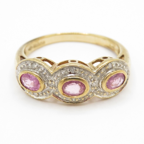 10 - 9ct gold pink sapphire and diamond dress ring  (2.64g) Size O