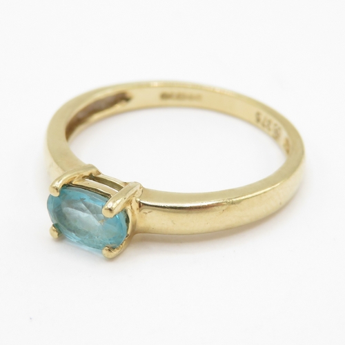 49 - 9ct gold blue gemstone solitaire ring (1.5g) Size L