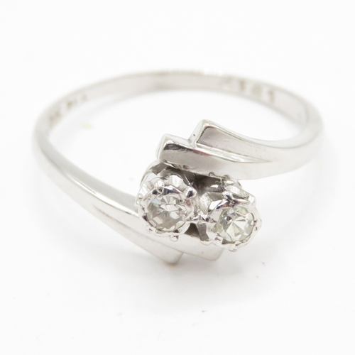 56 - 18ct toi et moi diamond ring (3g) Size Q