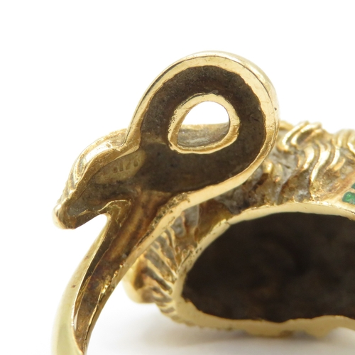 6 - 18ct gold green enamel lion ring (10.2g) Size M (adjustable)