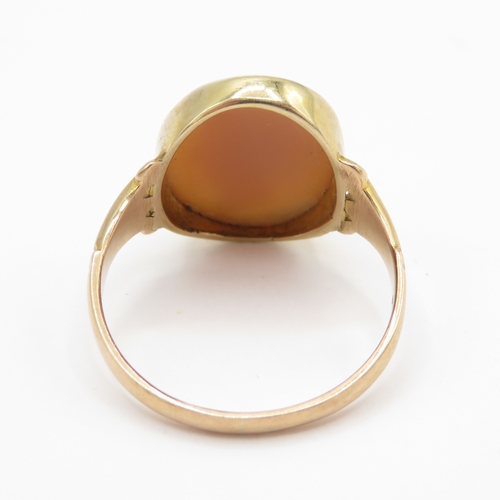 9 - 9ct gold antique cameo ring (2.8g) Size P 1/2