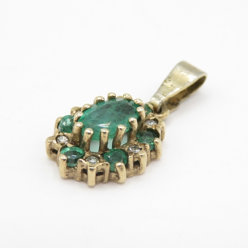 102 - 9ct gold emerald and diamond pendant  (0.9g)