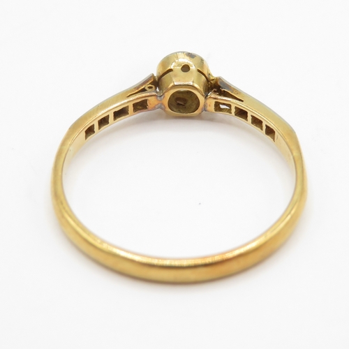 132 - 18ct gold diamond ring (2.1g) Size N