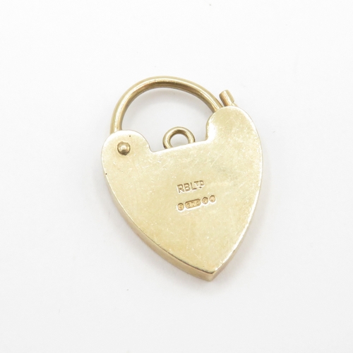 137 - 9ct gold heart padlock clasp (1.8g)