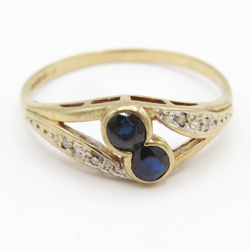 141 - 9ct gold sapphire and diamond toi et moi ring  (1.5g) Size O 1/2