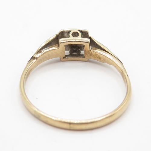 145 - 9ct gold diamond illusion set ring  (1.2g) Size I 1/2
