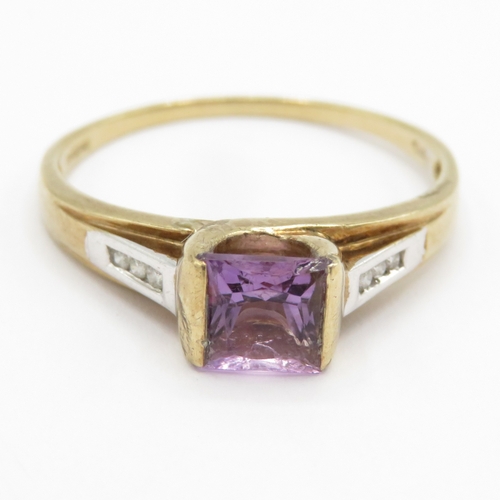 150 - 9ct gold amethyst solitaire with moissanite shoulders ring  (3.5g) Size Y 1/2