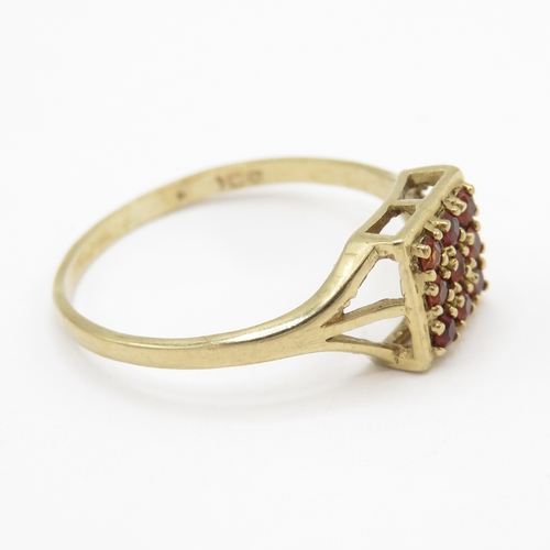 156 - 9ct gold orange gemstone cluster ring (1.2g) Size M