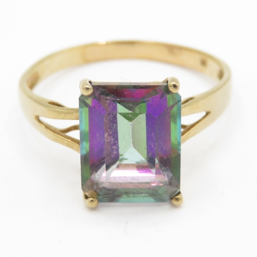 166 - 9ct gold mystic topaz ring Size O 1/2 (2.1g)