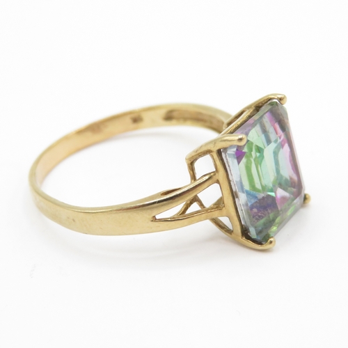 166 - 9ct gold mystic topaz ring Size O 1/2 (2.1g)
