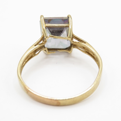 166 - 9ct gold mystic topaz ring Size O 1/2 (2.1g)