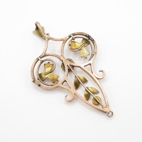 167 - 9ct gold split pearl lavallier pendant (3.1g)