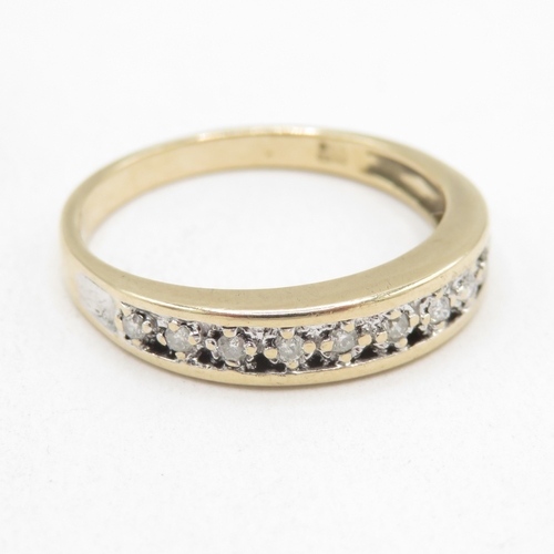 30 - 9ct gold diamond half eternity ring  (2.1g) Size N
