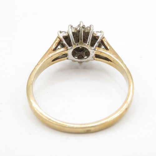40 - 9ct gold diamond cluster ring (2.9g) Size P