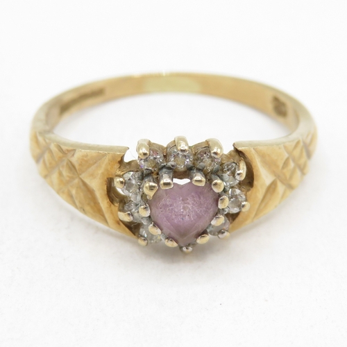 5 - 9ct gold amethyst heart ring  (1.7g) Size L 1/2