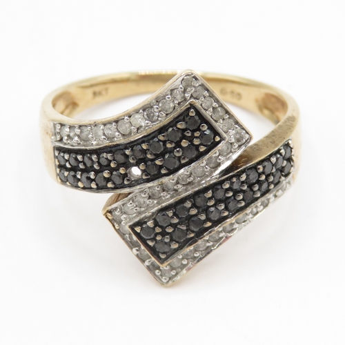 62 - 9ct gold diamond and black moissanite wrap ring - stone missing (2.8g) Size P
