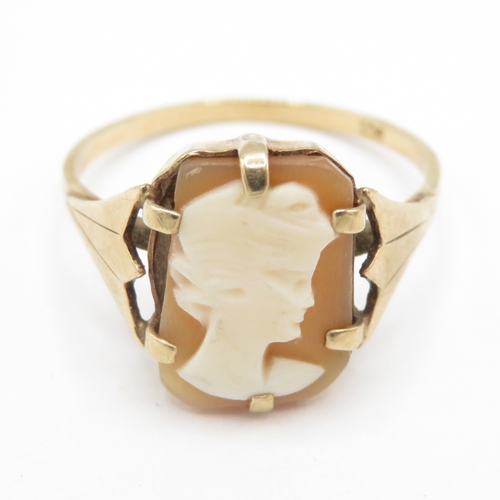 86 - 9ct gold Cameo ring  (2g) Size P