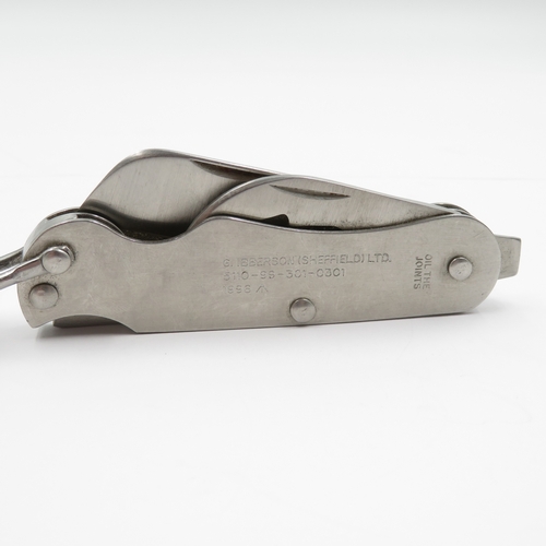 260 - Collection of penknives and whistle