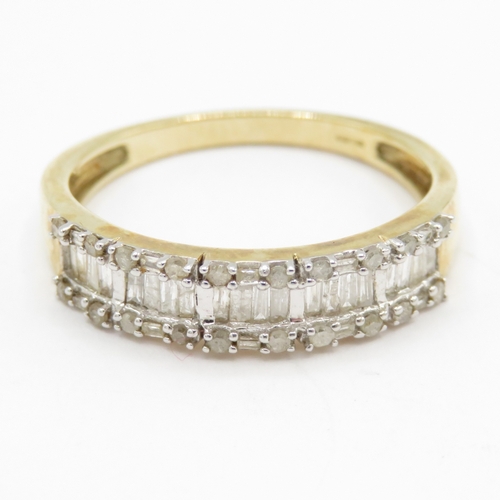 140 - 9ct gold vari-cut diamond half eternity ring (3g) Size S