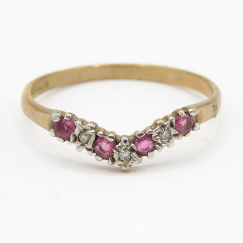 73 - 9ct gold ruby diamond wishbone ring (1.3g) Size P 1/2