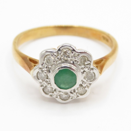 9 - 18ct gold diamond emerald cluster ring (3.2g) Size N