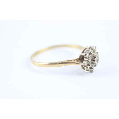 146 - 18ct gold diamond cluster ring (3.1g) Size U