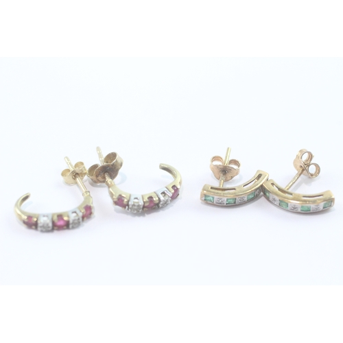 151 - 2 x 9ct gold stone set earrings (2.4g)