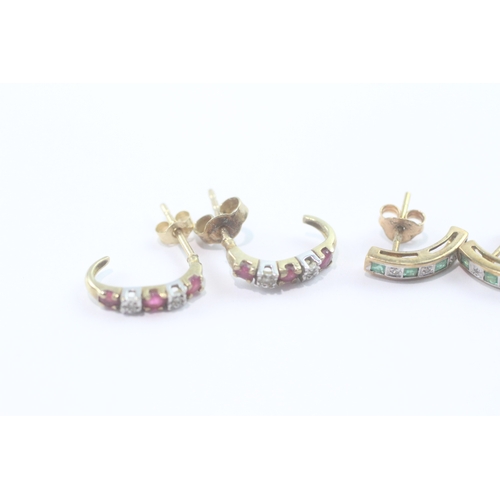 151 - 2 x 9ct gold stone set earrings (2.4g)