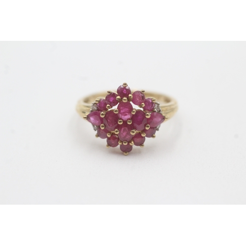 162 - 9ct gold ruby cluster ring (2.9g) Size P