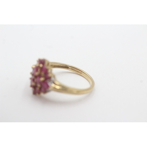 162 - 9ct gold ruby cluster ring (2.9g) Size P