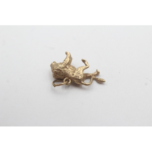 176 - 9ct gold lion charm pendant (2.9g)