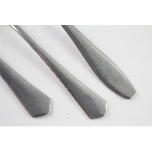 317 - WW2 German Kriegsmarine Forks & WW1 Gold For Steel Medal