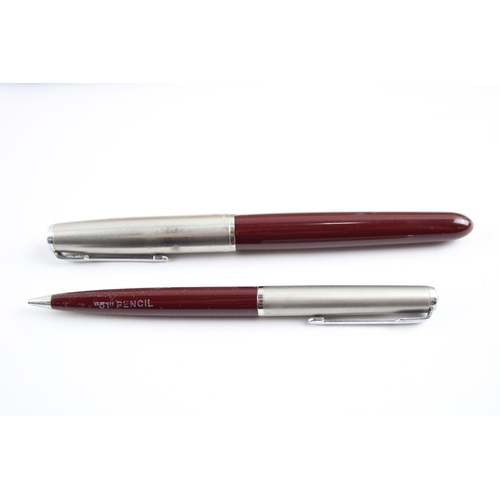 385 - 2 x Vintage Parker 51 Burgundy Fountain Pen Sets In Original Boxes