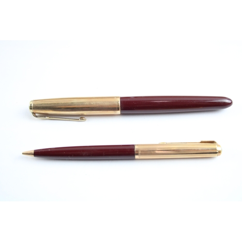 385 - 2 x Vintage Parker 51 Burgundy Fountain Pen Sets In Original Boxes