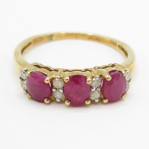 9ct gold ruby and diamond ring (1.9g) Size P