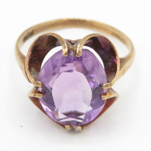 100 - 9ct gold amethyst solitaire ring (3.1g) Size N