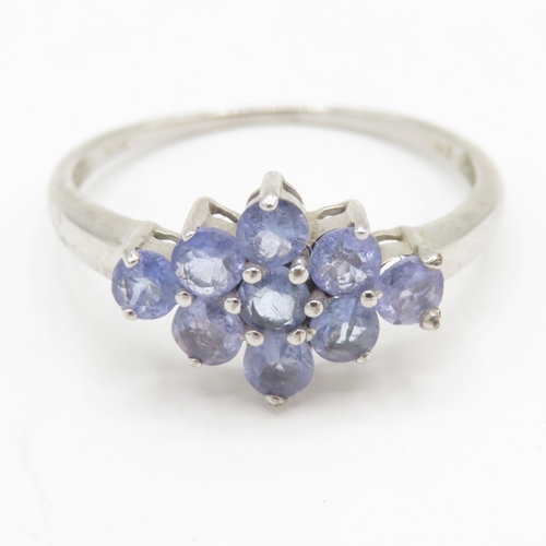 111 - 9ct white gold tanzanite cluster ring (1.6g) Size N 1/2