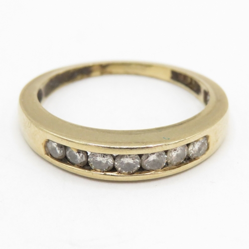 80 - 9ct gold diamond half eternity ring (2.4g) Size M 1/2
