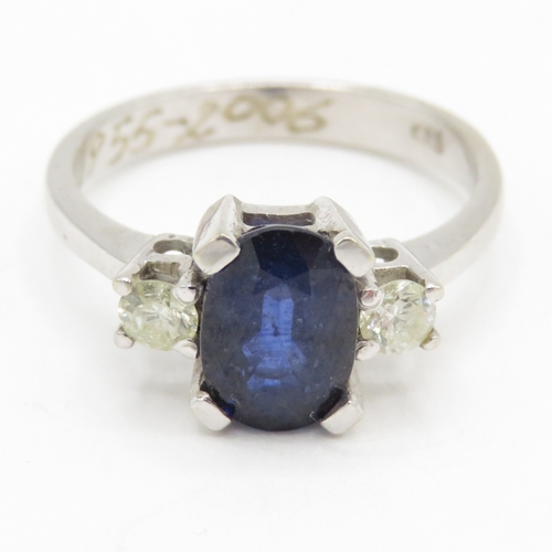 84 - 14ct gold sapphire & diamond trilogy ring (3.4g) Size N