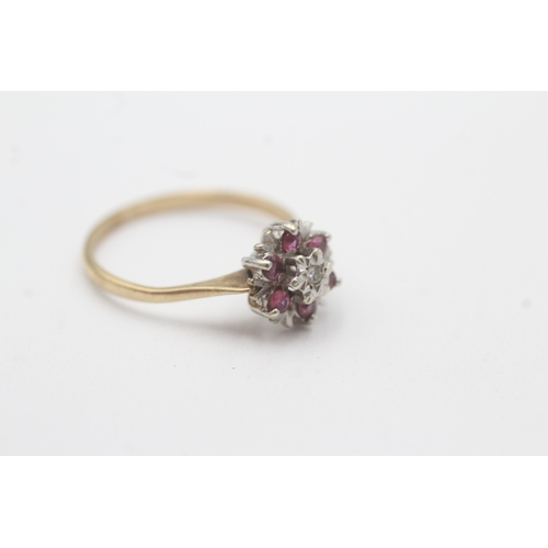103 - 9ct gold ruby diamond cluster ring (1.9g) Size P